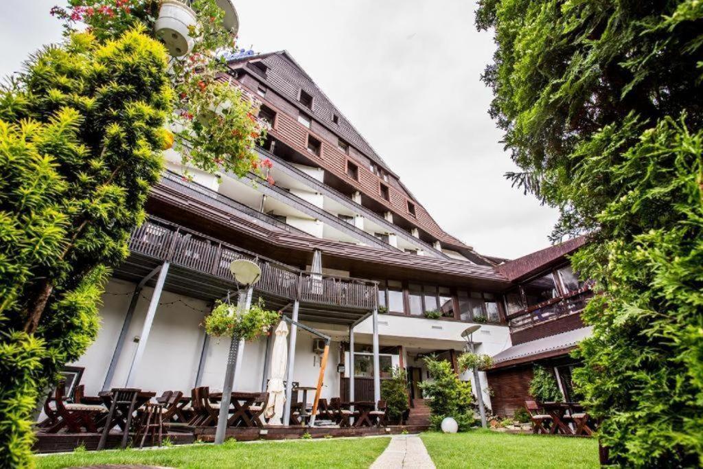 بويانا براسوف Alpin Resort Apartments Deluxe 2406 المظهر الخارجي الصورة
