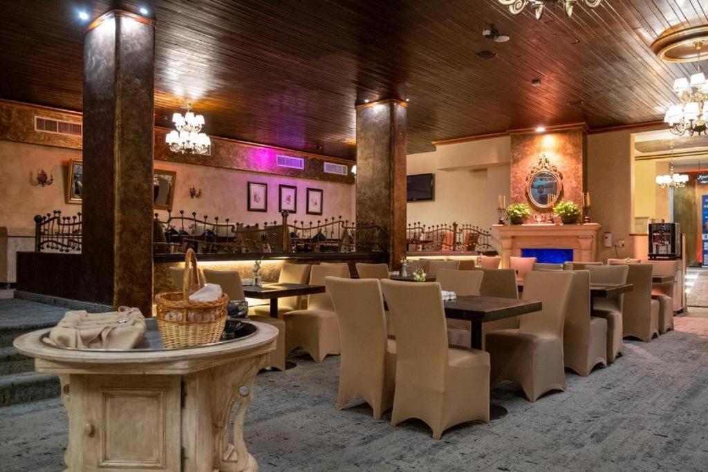 بويانا براسوف Alpin Resort Apartments Deluxe 2406 المظهر الخارجي الصورة